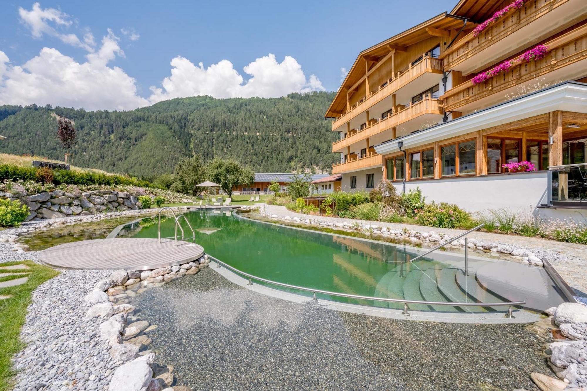 Tilia Living - B&B Mit Dem Komfort Eines Kleinen, Feinen Hotels Ried im Oberinntal Exterior foto
